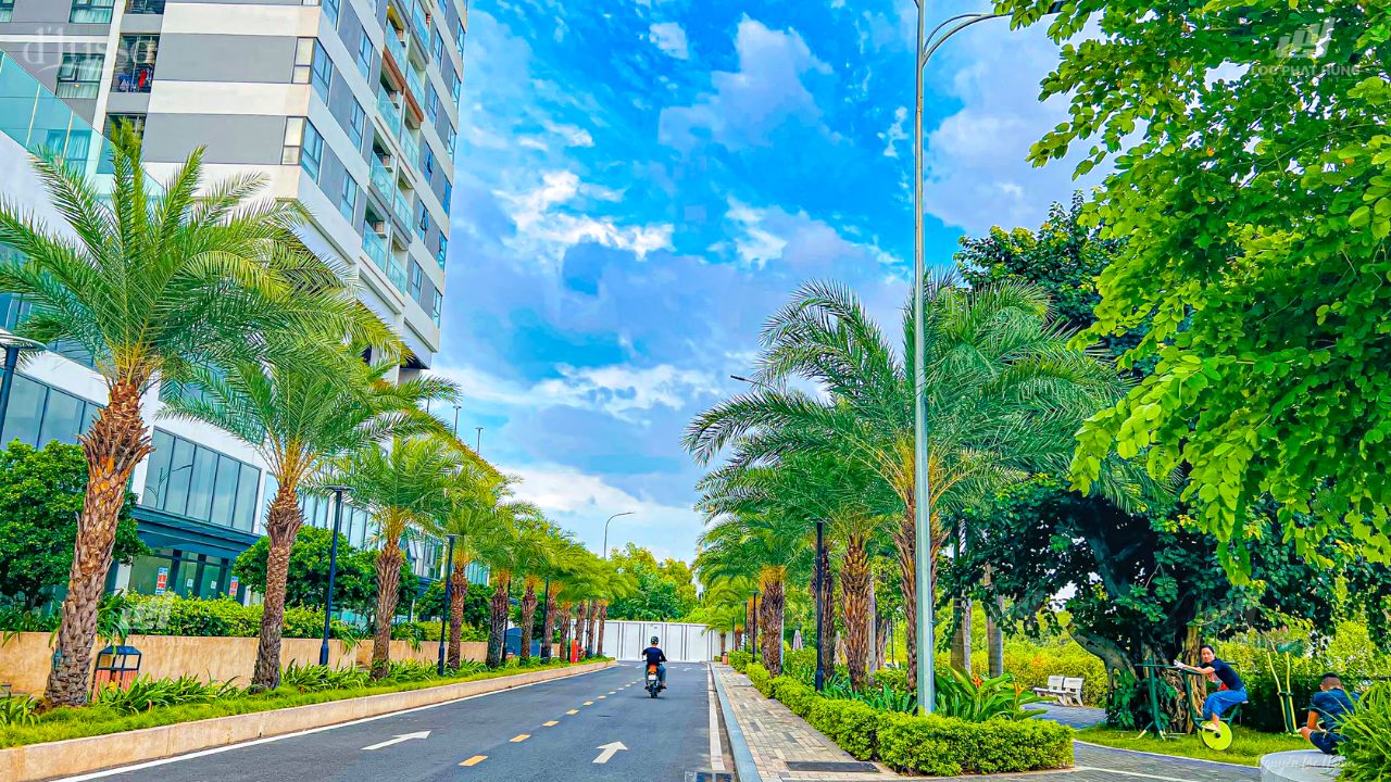 Đường nội khu nhiều cây xanh D'Lusso