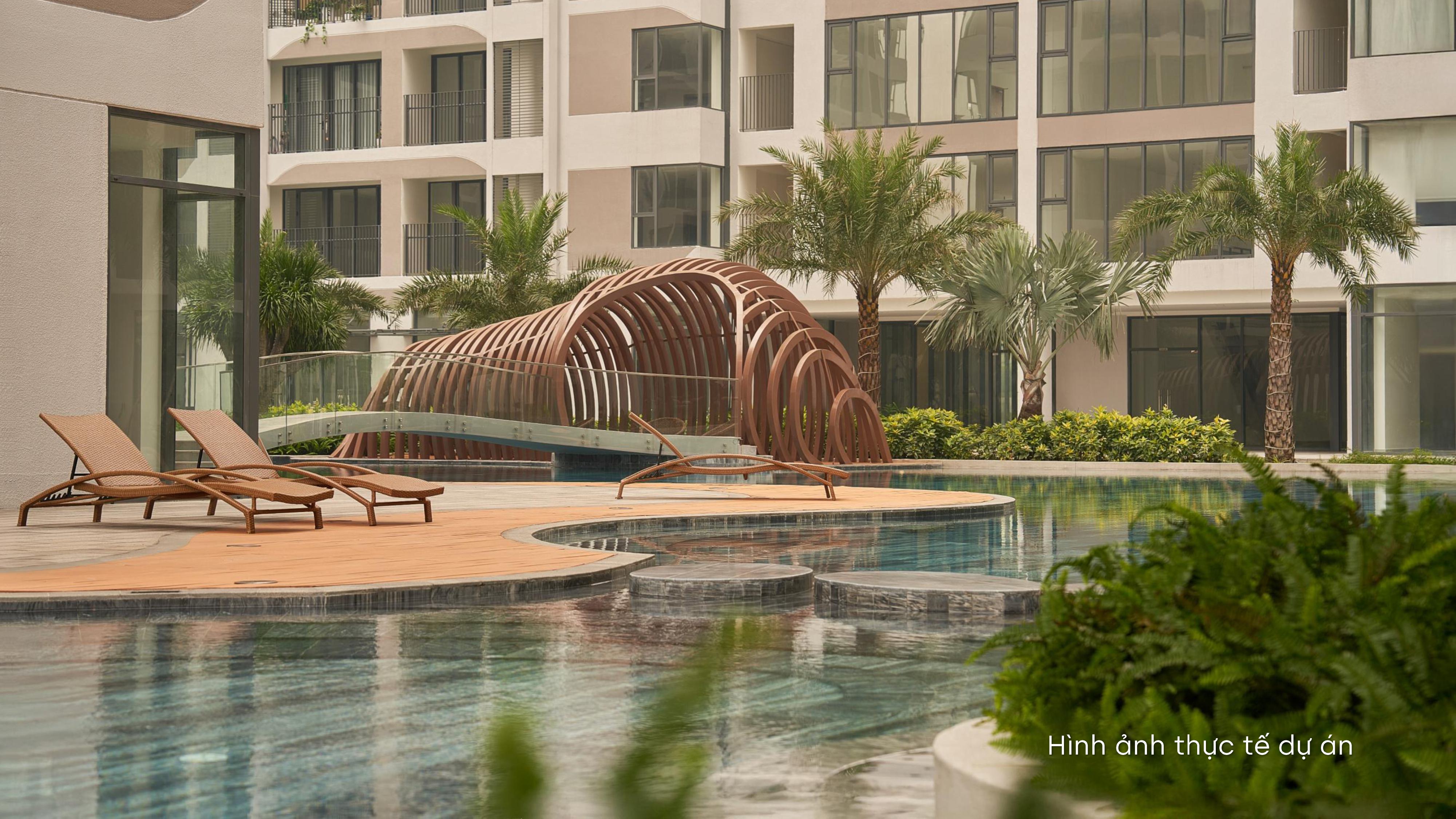 Ảnh thực tế hồ bơi nội khu MT Eastmark City