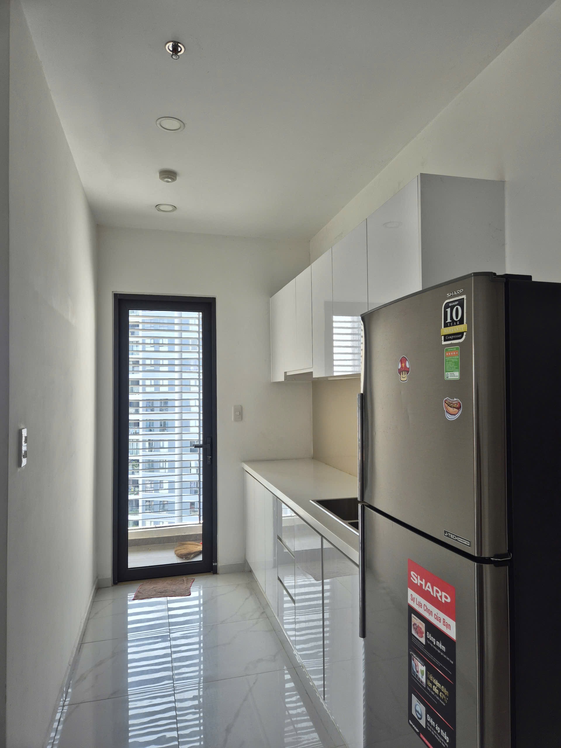 Khu bếp gọn gàng đủ công năng D'Lusso 2PN