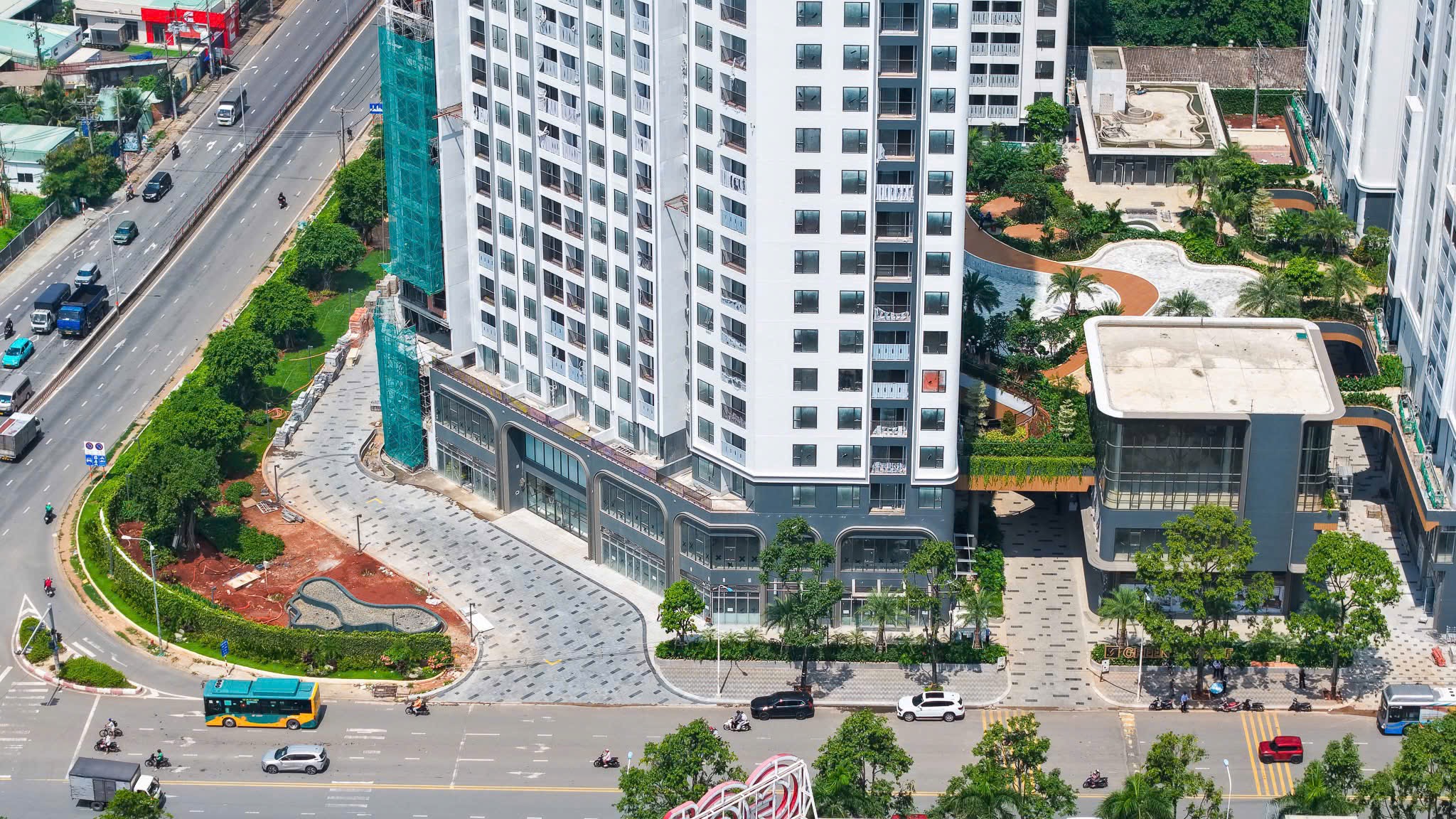 Khối đế thương mại mặt tiền Green Skyline