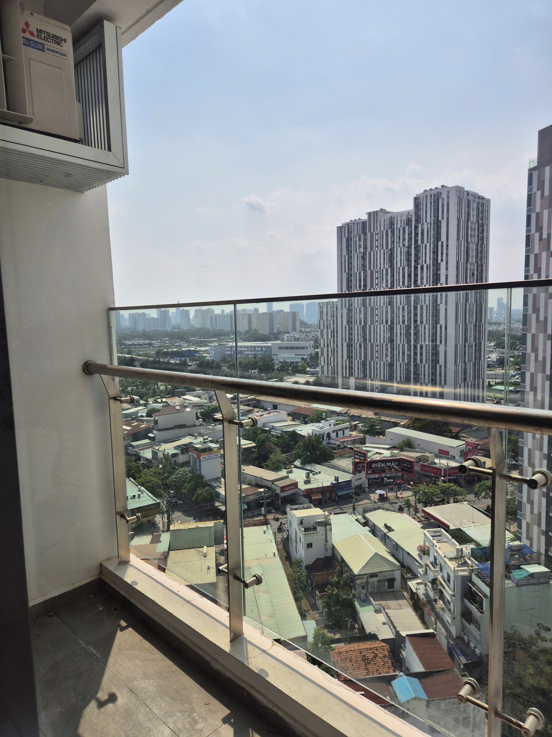 View ban công căn góc D'Lusso tầm nhìn mở không bị chắn