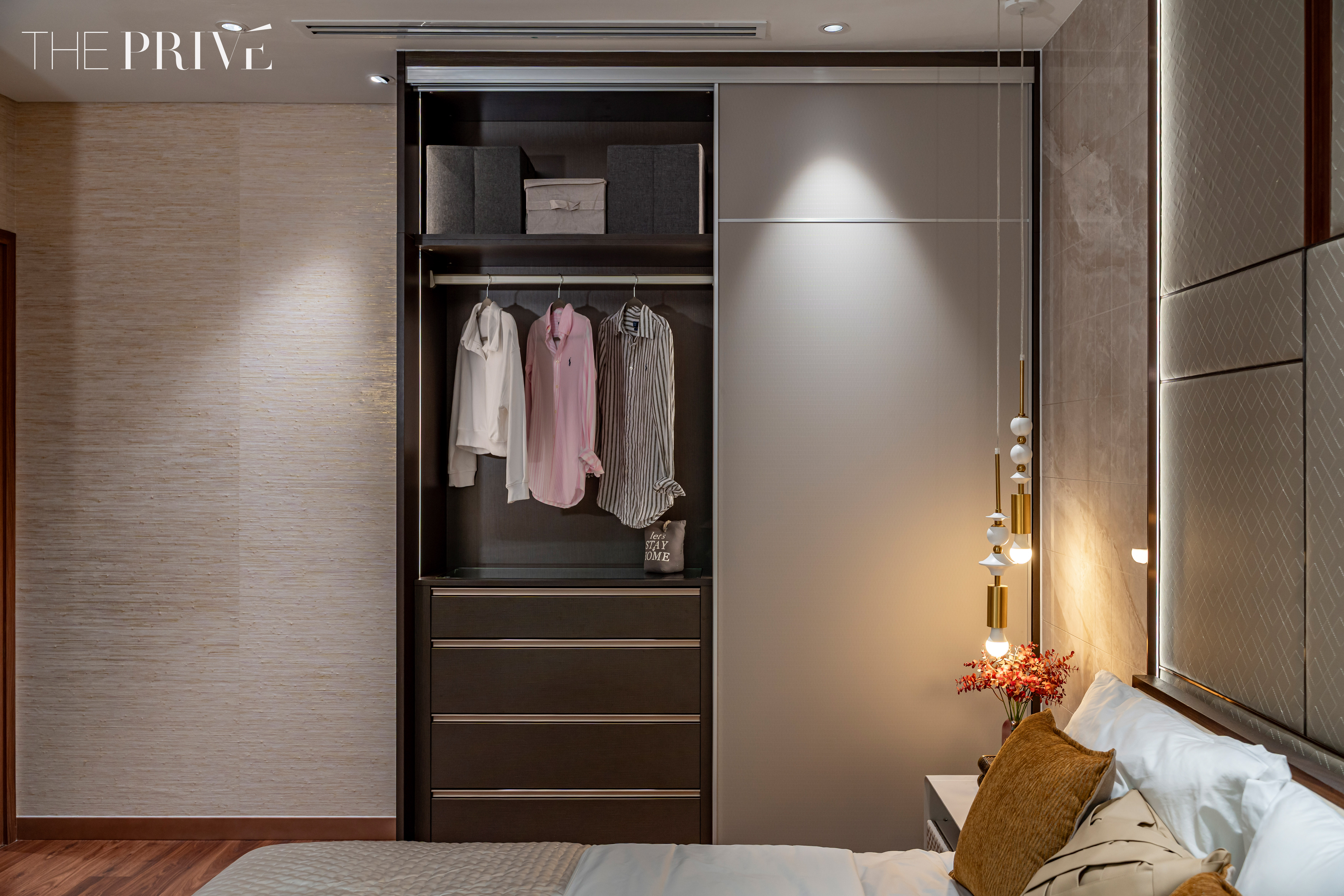 Phòng ngủ bàn giao sàn gỗ công nghiệp The Privé GĐ2