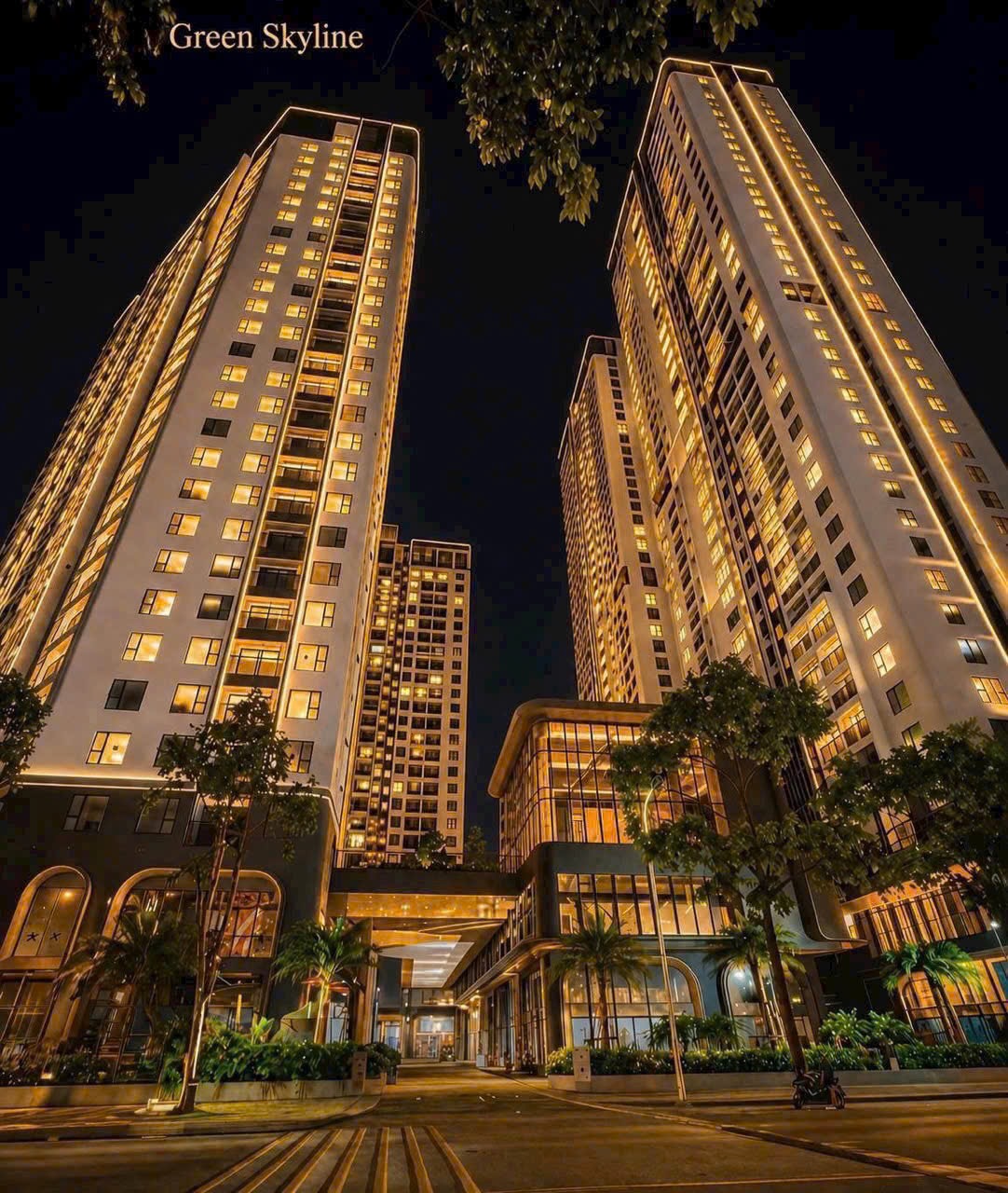 Cụm tháp và shophouse Green Skyline về đêm